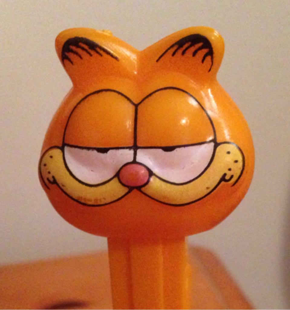 Garfield - Smiling Garfield 2 - Garfield & Friends pez collectible - Main Image 2