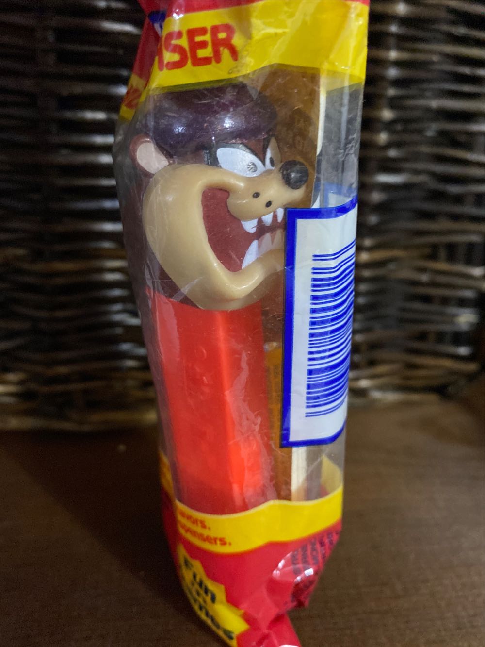 Looney Toons - Cool Taz - Bonbon pez collectible - Main Image 3