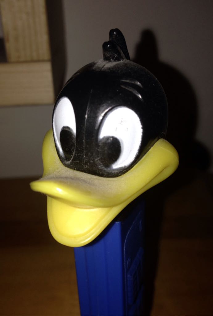 Looney Tunes - Daffy Duck - Looney Toons pez collectible - Main Image 2