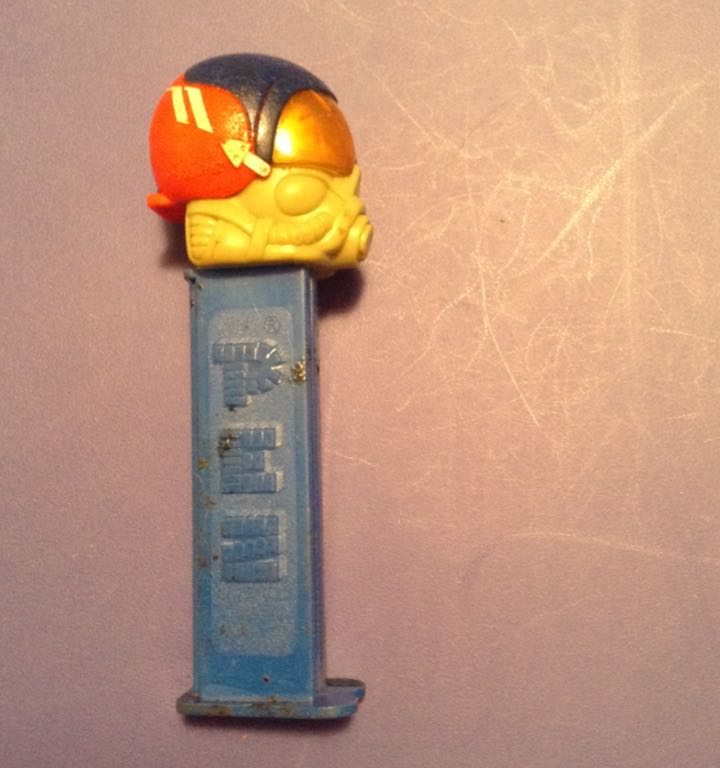 Peter Pez -  B Red Stem