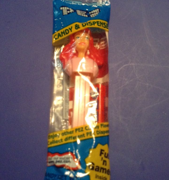 Trucks - Series D - R2 Cab - Blue With Red Cab