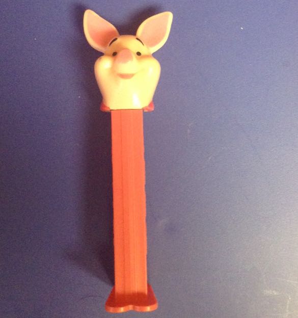 Pez Outfits - Knight