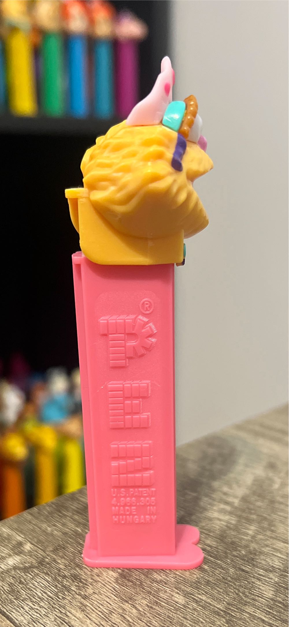 Zoe - Sesame Street pez collectible - Main Image 2