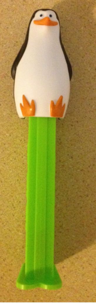 Kowalski - Penguins of Madagascar pez collectible - Main Image 2