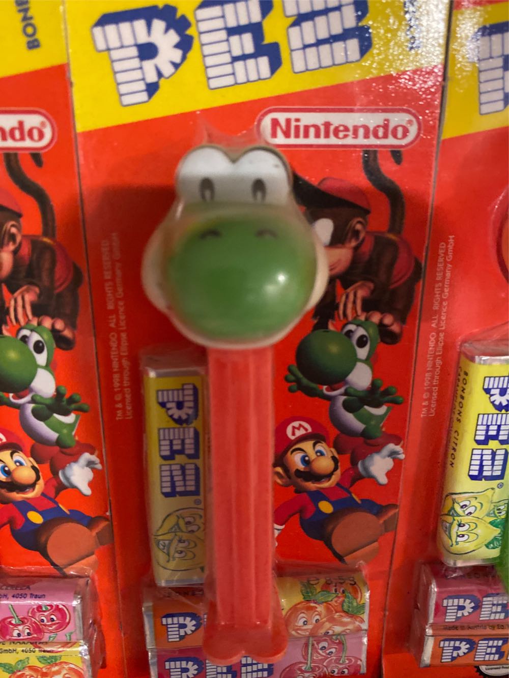 Nintendo - Yoshi - Bonbon pez collectible - Main Image 2