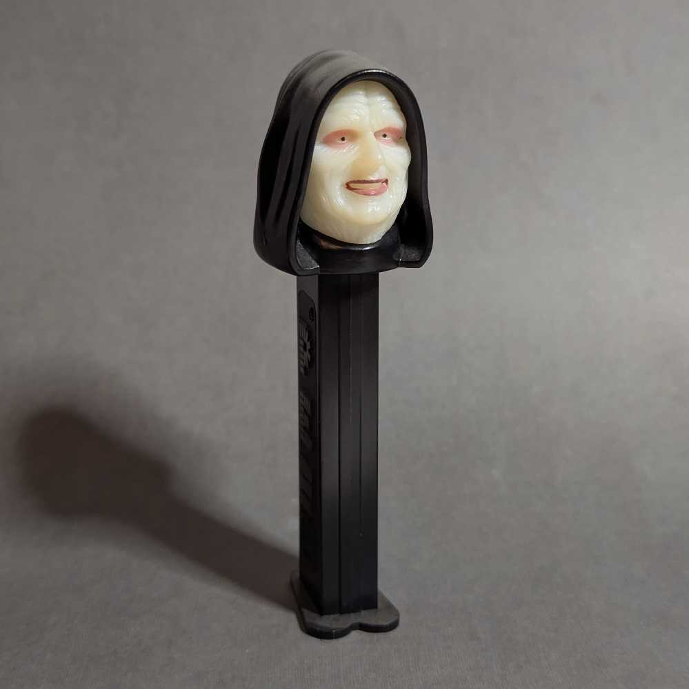 Star Wars - Emperor Palpatine Glow - Movies & TV - Disney/Lucasfilm pez collectible - Main Image 2