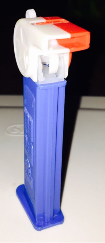 Coach Whistle Red/White - Coach Whistle pez collectible - Main Image 2