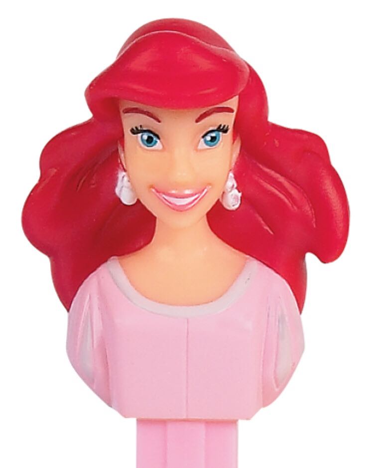 r2 blue cab red trailer