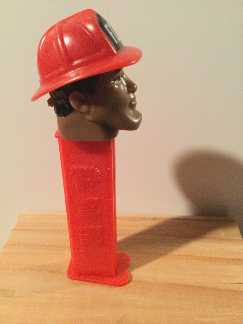 Emergency Heroes Fireman  - Emergency Heroes pez collectible - Main Image 4