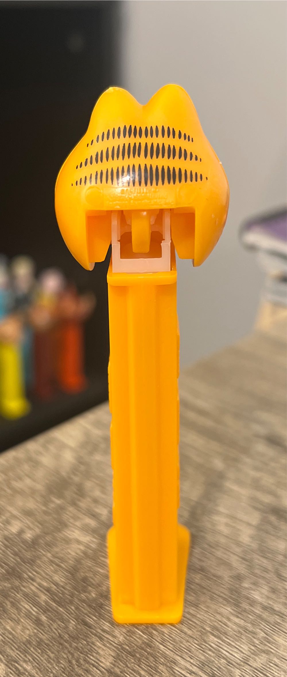 Garfield - W/ Teeth - Garfield pez collectible - Main Image 3