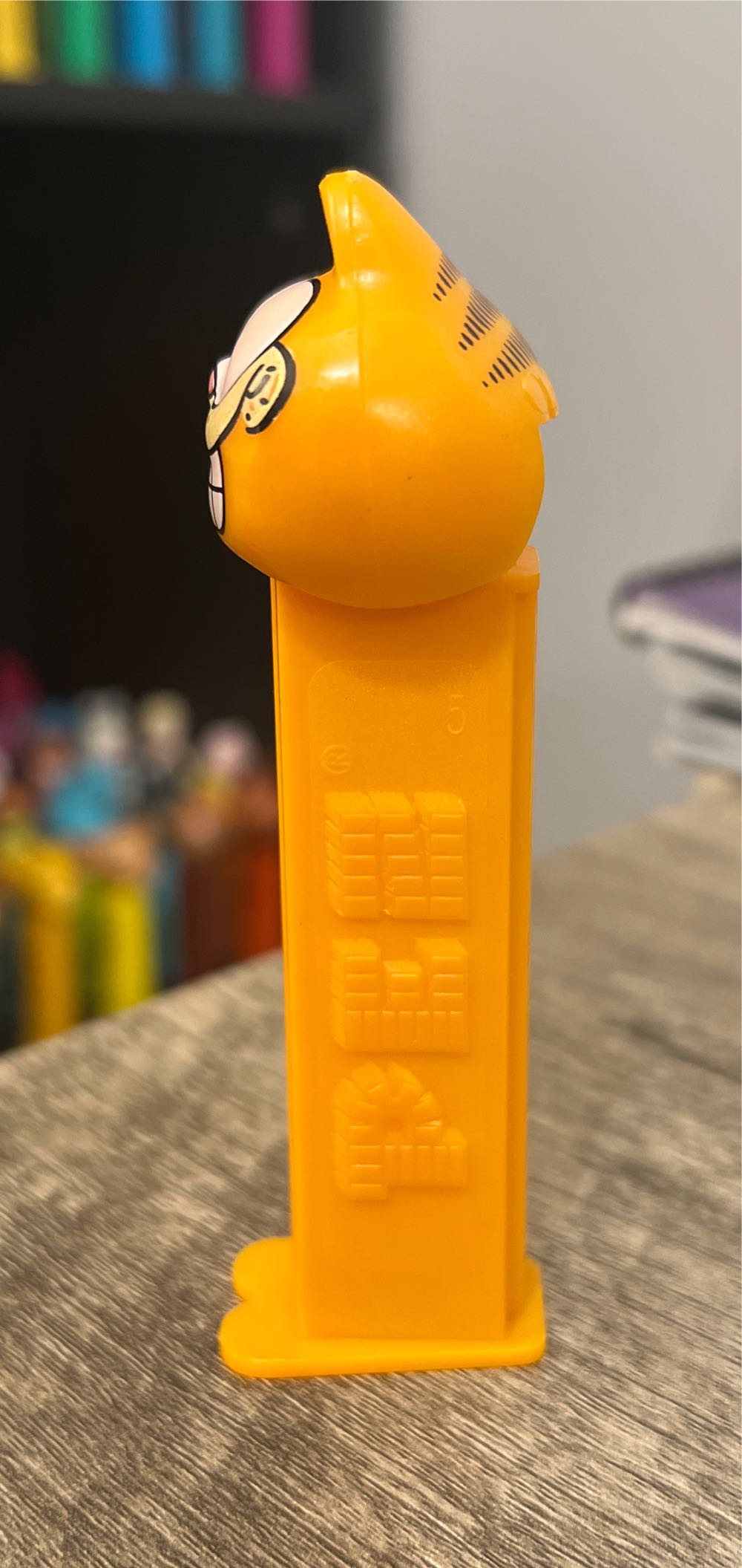 Garfield - W/ Teeth - Garfield pez collectible - Main Image 4