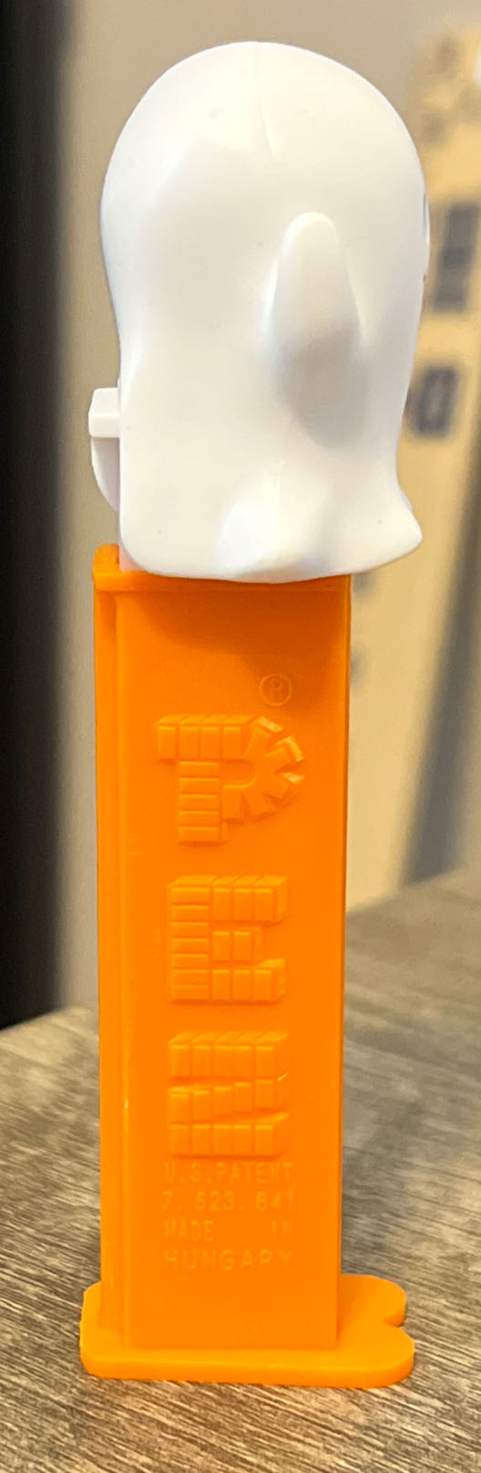 Ghost - Halloween pez collectible - Main Image 3