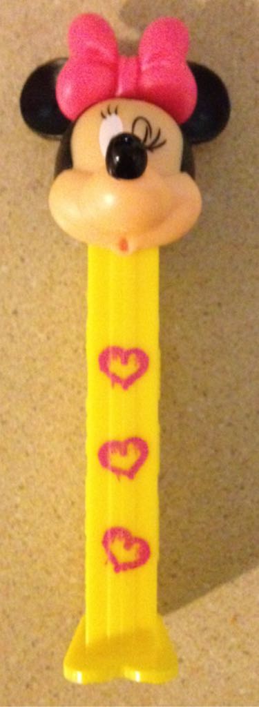 Minnie Mouse - Winking Yellow - Disney Classics pez collectible - Main Image 2