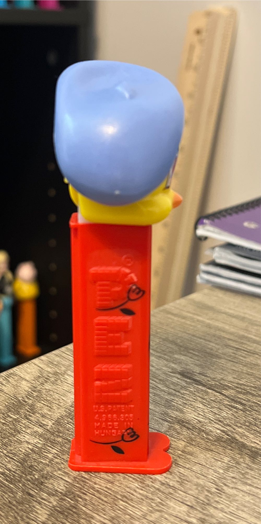 Looney Tunes - Tweety Bird Back In Action - Looney Tunes Back In Action pez collectible - Main Image 2
