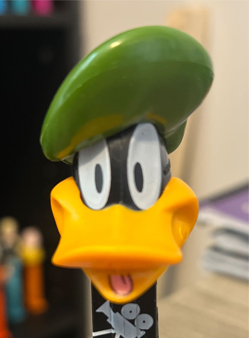 Daffy Duck - Looney Tunes Back In Action pez collectible - Main Image 4
