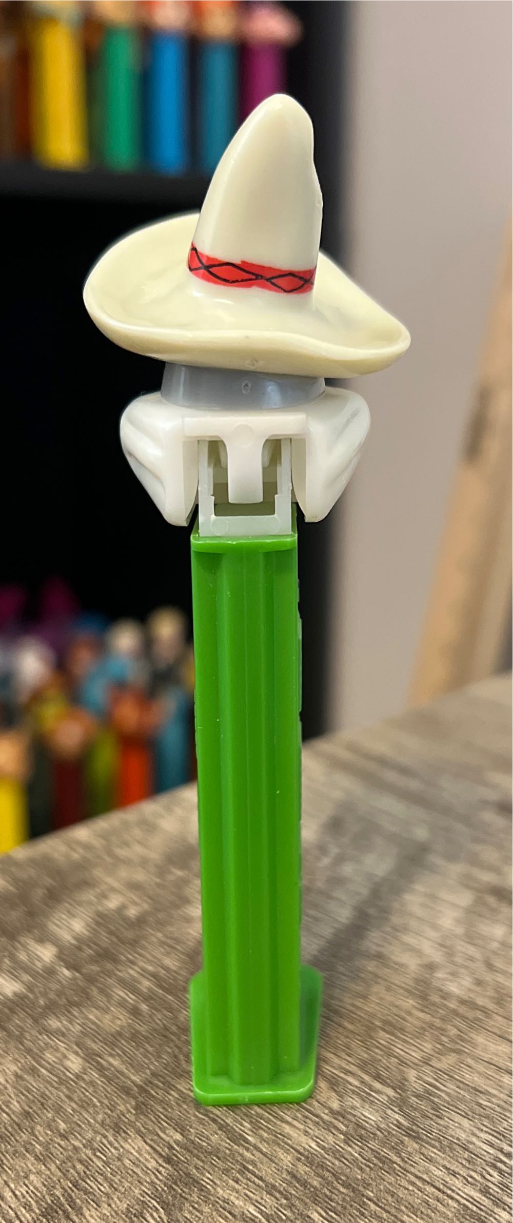 Bugs Bunny - Looney Tunes Back In Action pez collectible - Main Image 3