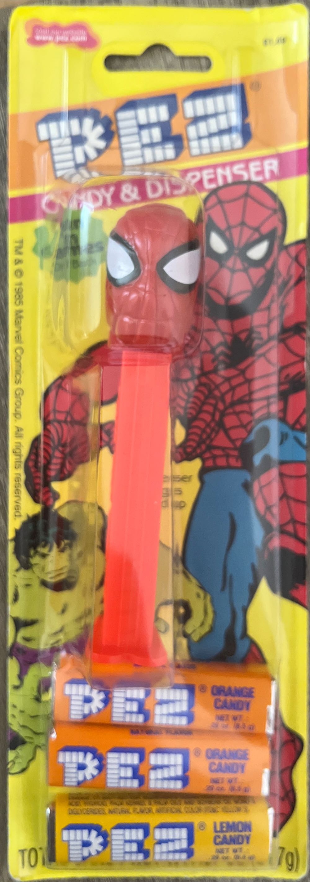 Spiderman C Red Stem - Marvel pez collectible - Main Image 2