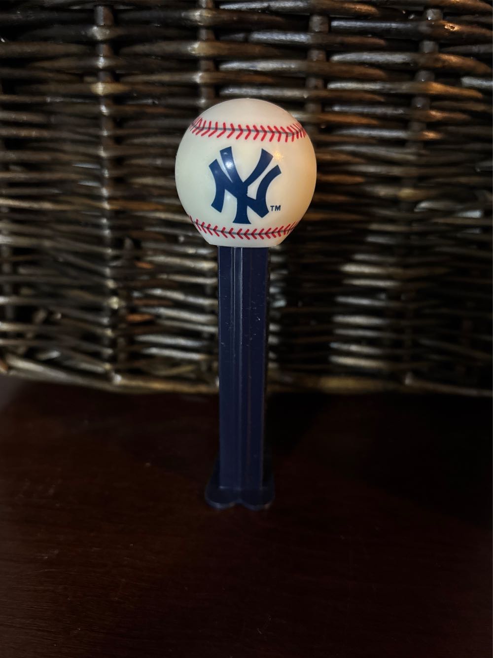 MLB - Baseball - New York Yankees - Major League Baseball pez collectible - Main Image 4
