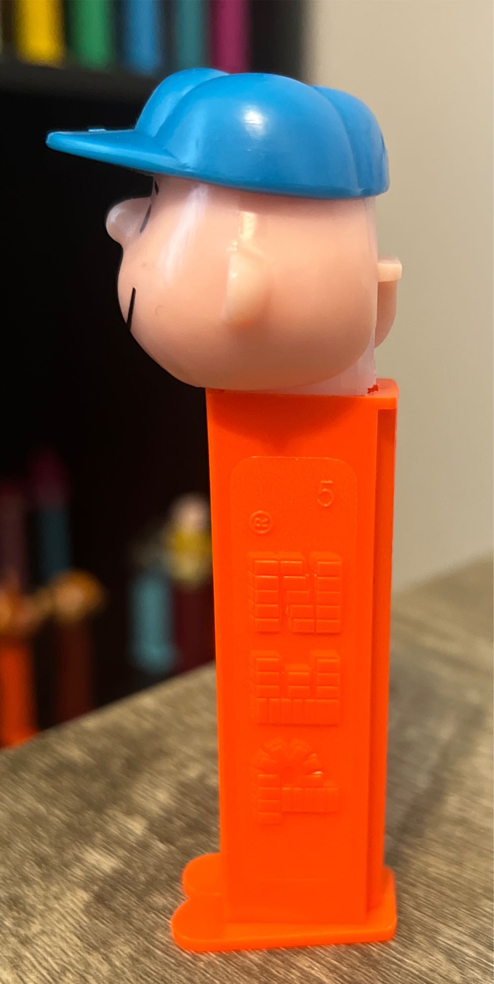 Charlie Brown B - PEANUTS pez collectible - Main Image 3