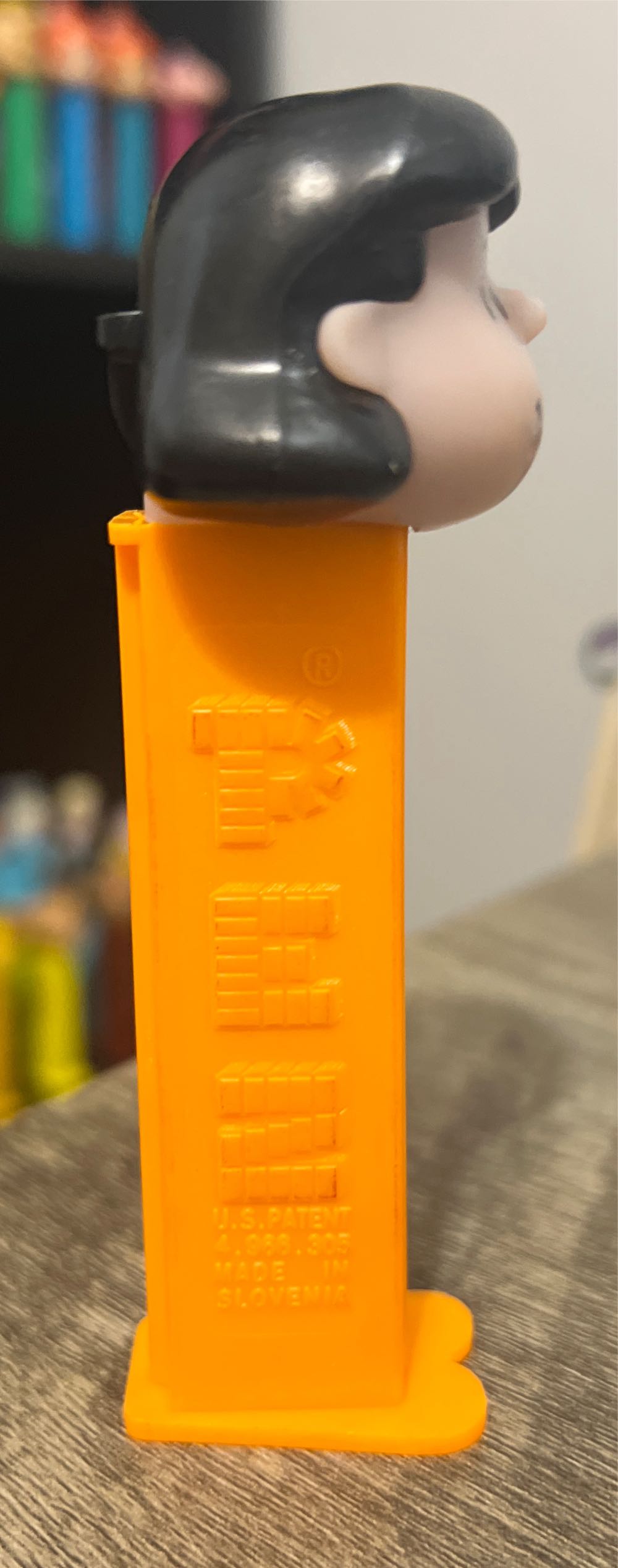 Lucy B - PEANUTS pez collectible - Main Image 2