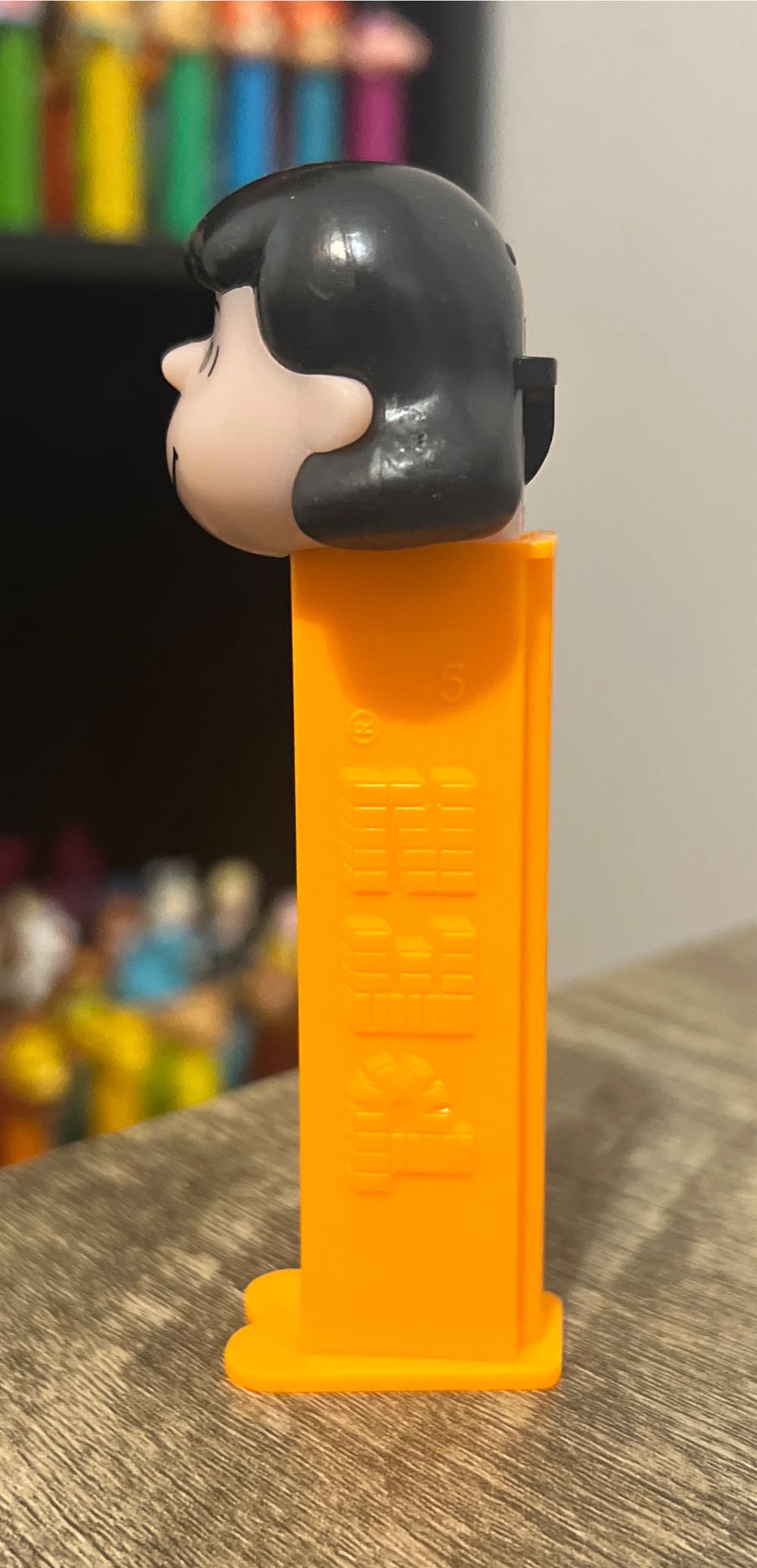 Lucy B - PEANUTS pez collectible - Main Image 4