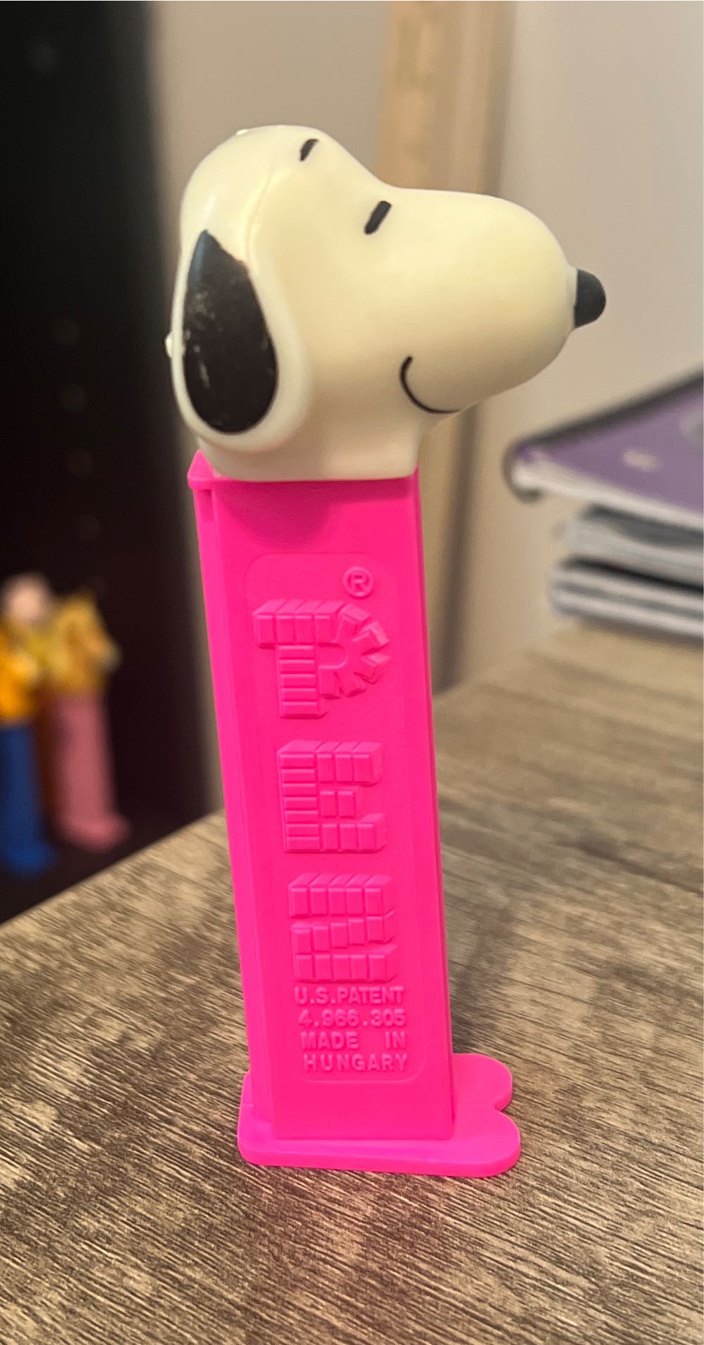 Peanuts - Snoopy B - Peanuts PEZ pez collectible - Main Image 2