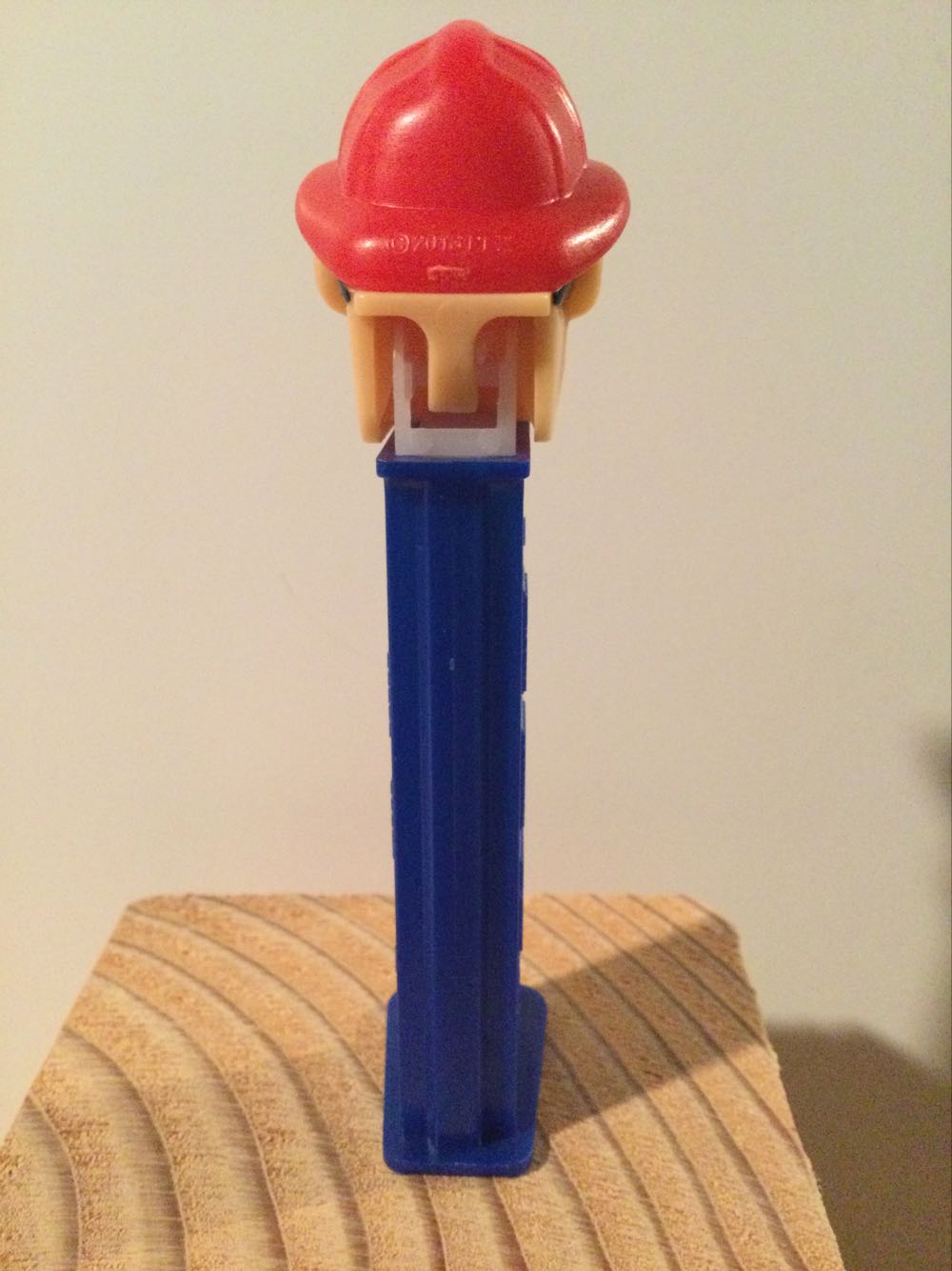 Fireman - Pez Heroes pez collectible - Main Image 3