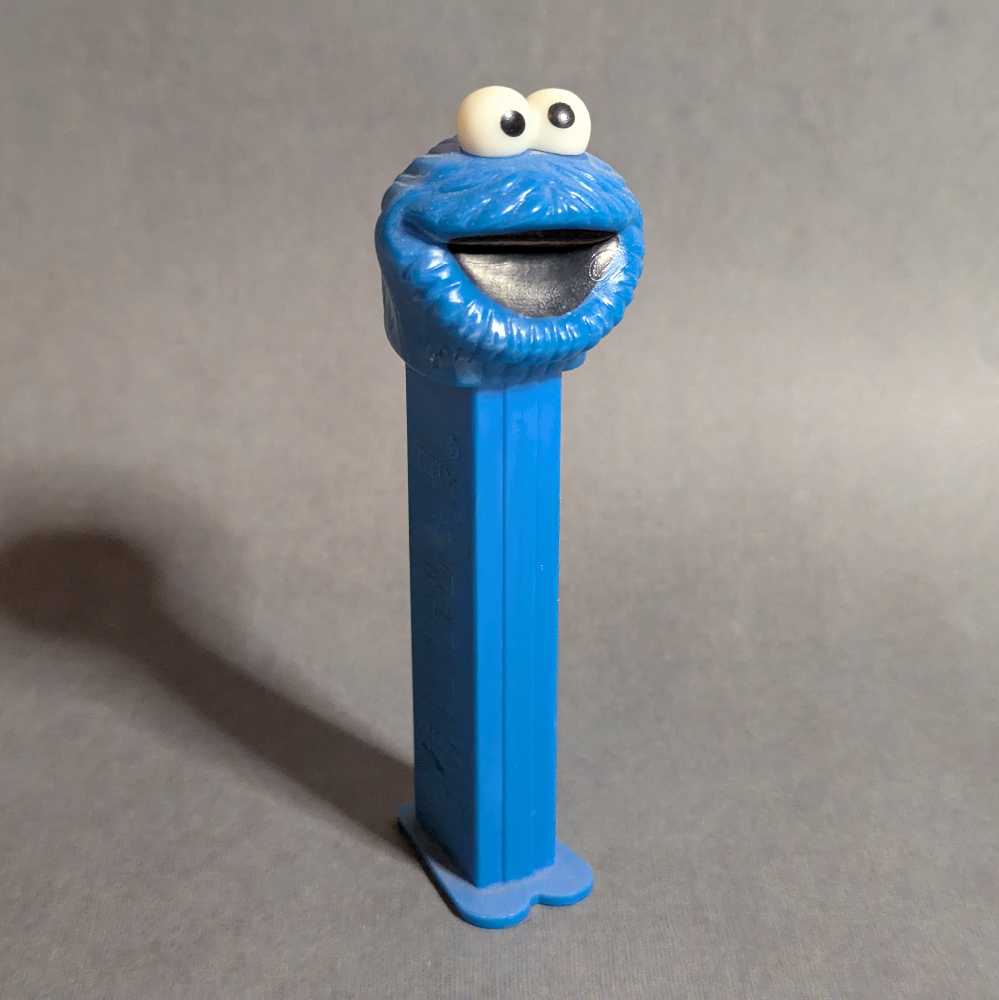 Sesame Street - Cookie Monster - Sesame Street pez collectible - Main Image 2
