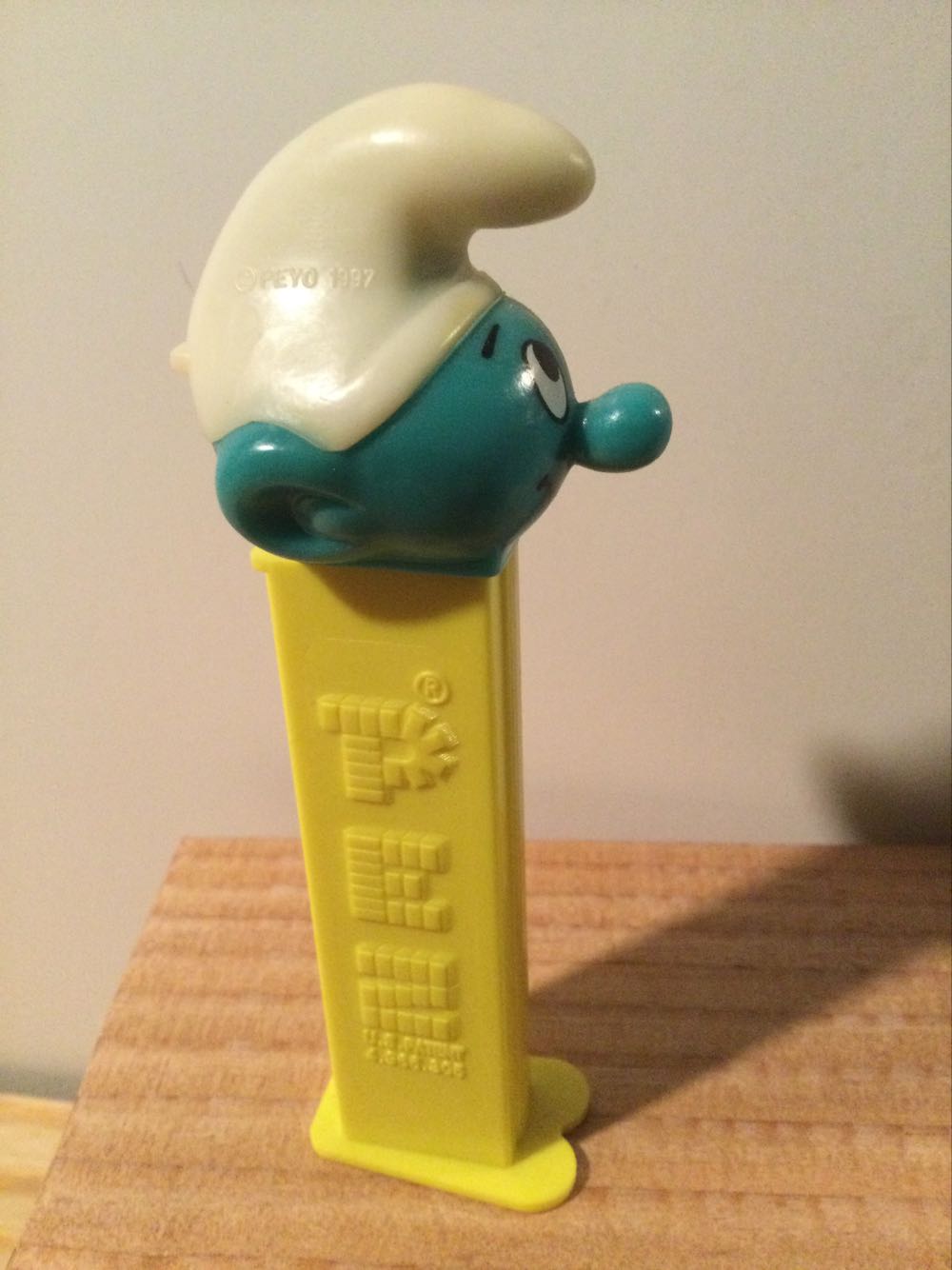 The Smurfs - Smurf B - Books & Comics pez collectible - Main Image 2