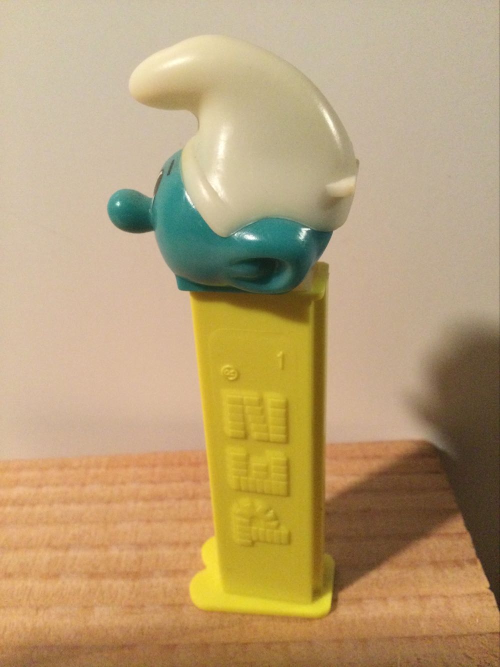 The Smurfs - Smurf B - Books & Comics pez collectible - Main Image 4