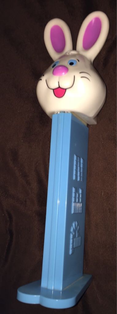 Easter - Giant Bunny - • Giant pez collectible - Main Image 2