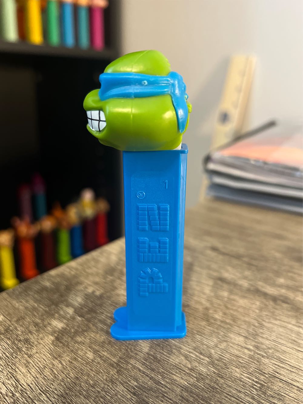 Leonardo B - Teenage Mutant Ninja Turtles pez collectible - Main Image 3
