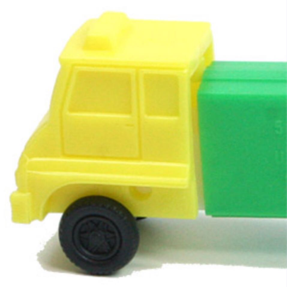 Witch D Misfit Yellow Face Red Stem