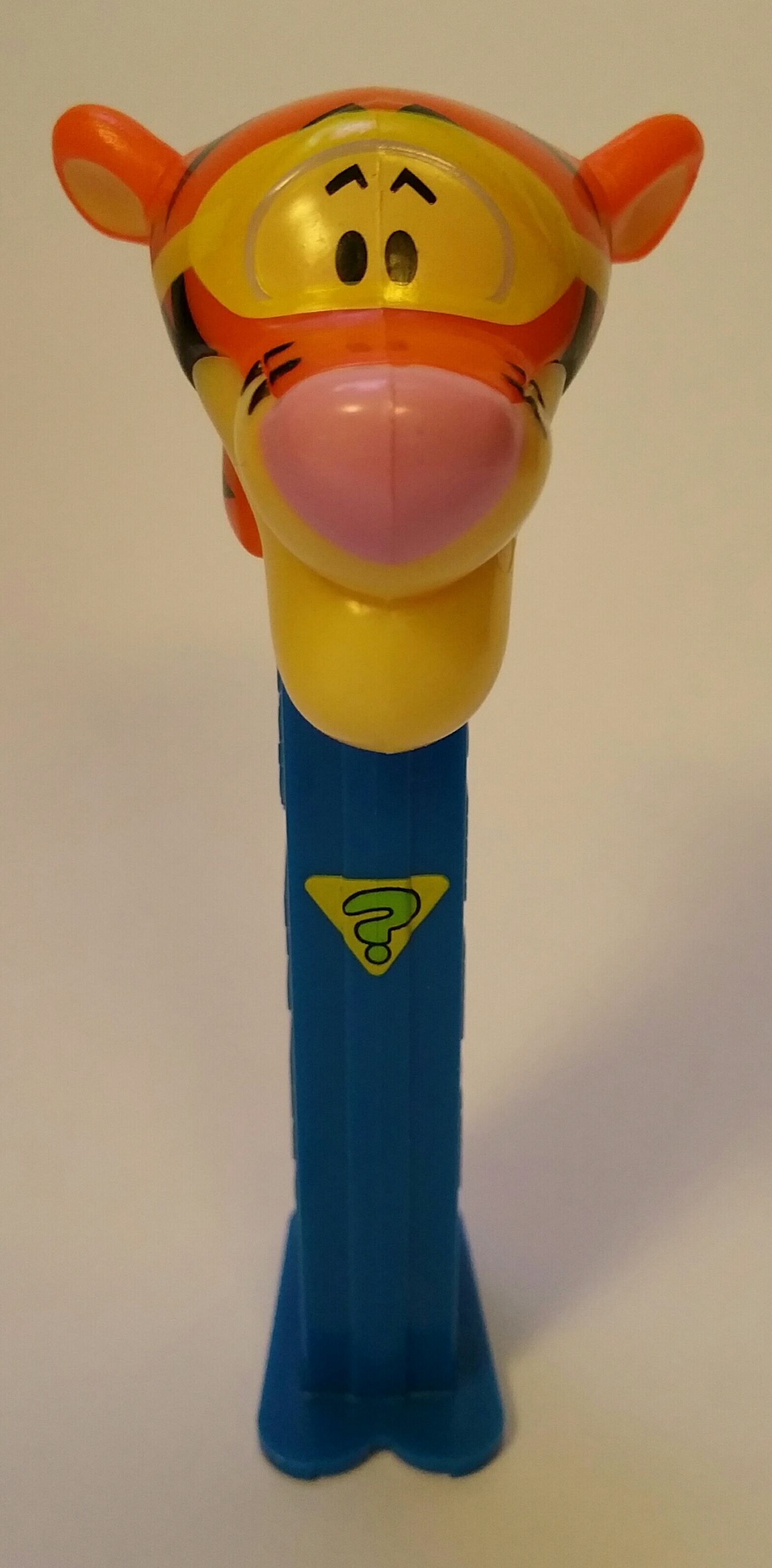 Tigger Slueth - Winnie The Pooh pez collectible - Main Image 2