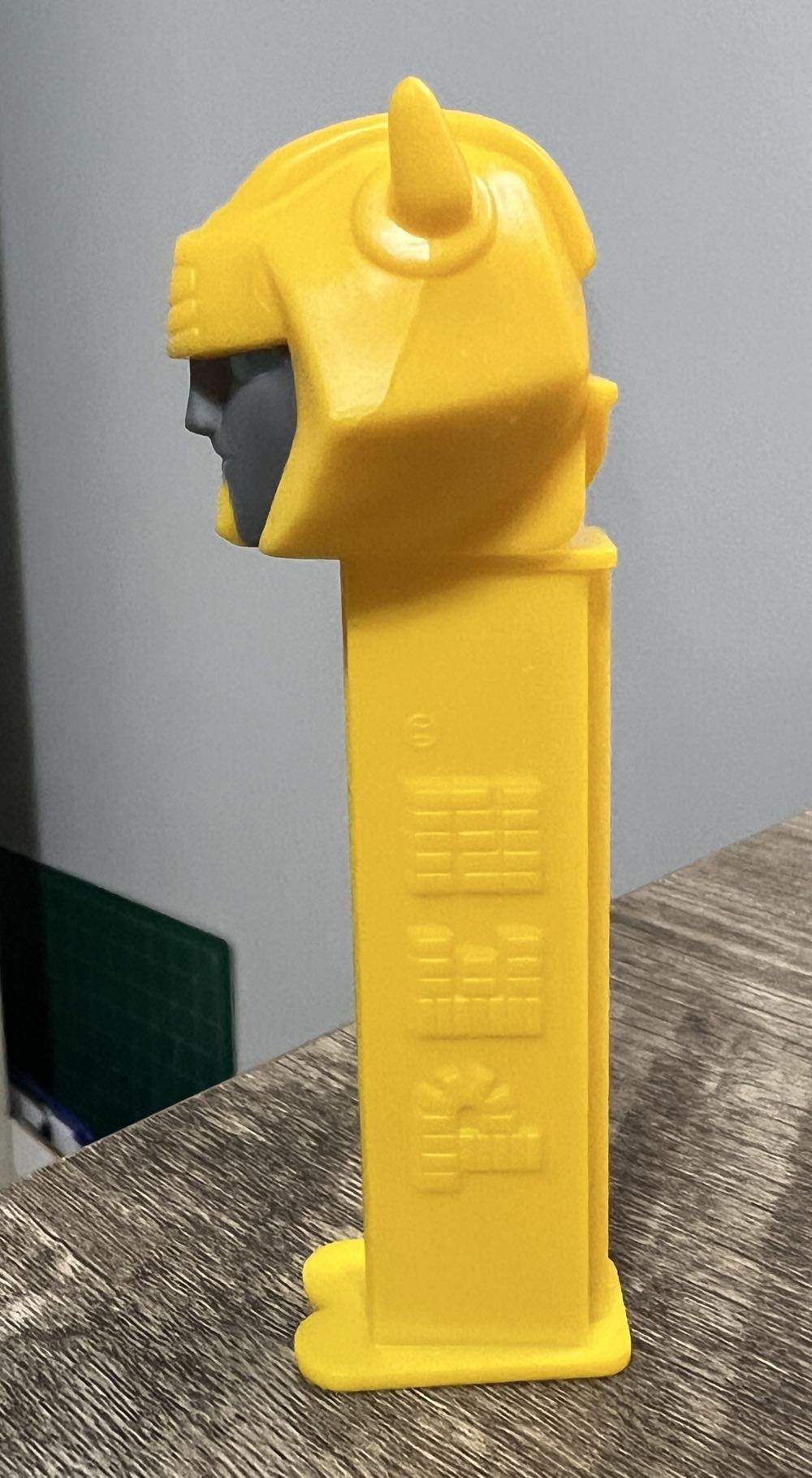 Optimus Prime A (Classic) - Transformers pez collectible - Main Image 4