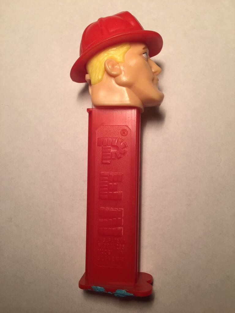 Fireman - Emergency Heroes pez collectible - Main Image 2