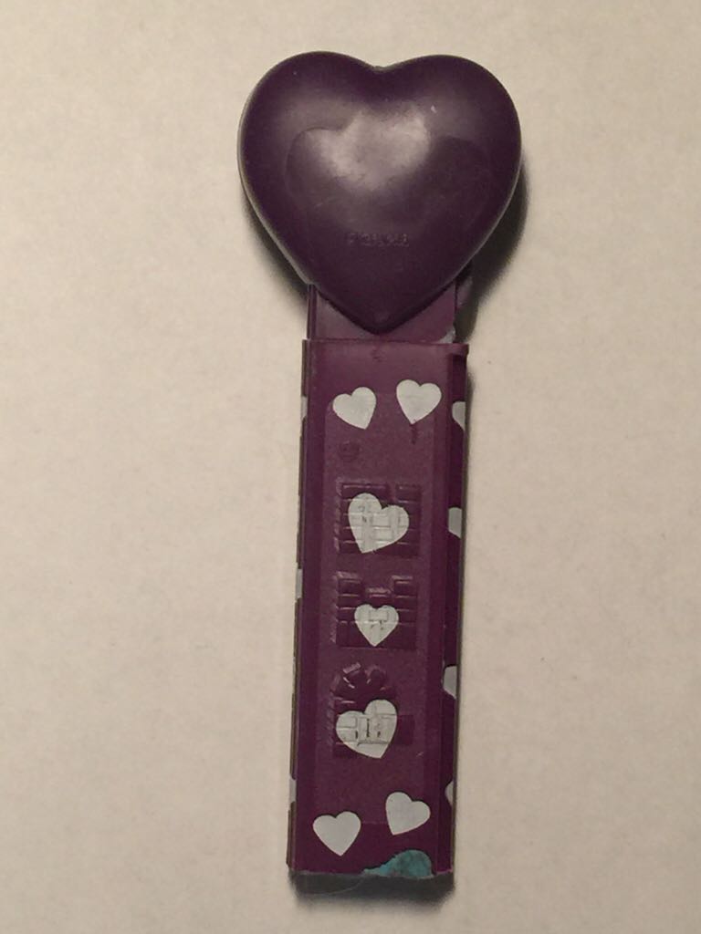 Best Friends - Holidays - Valentine’s Day pez collectible - Main Image 2