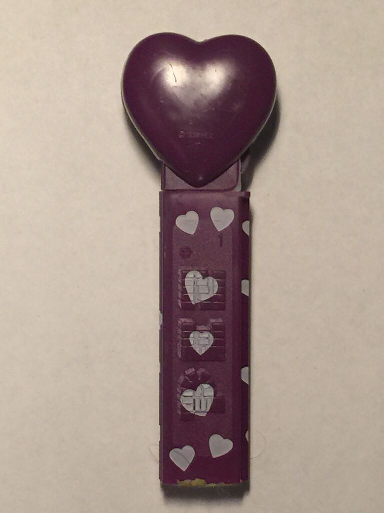 Best Friends - Holidays - Valentine’s Day pez collectible - Main Image 2