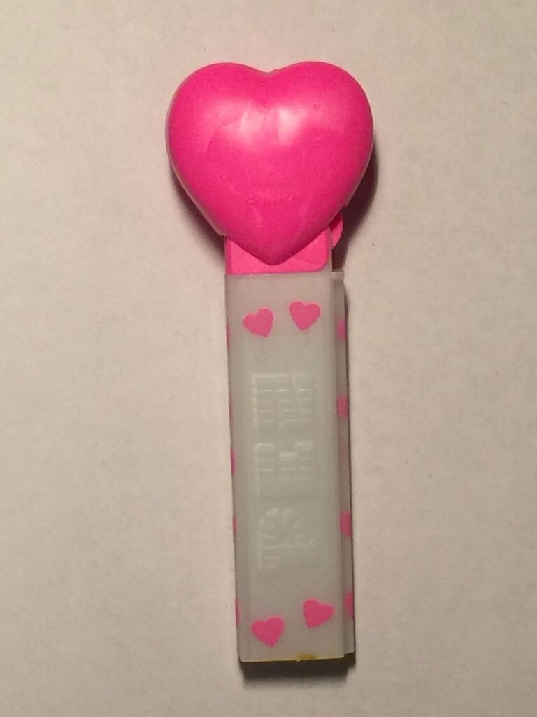 Dream - Holidays - Valentine’s Day pez collectible - Main Image 2