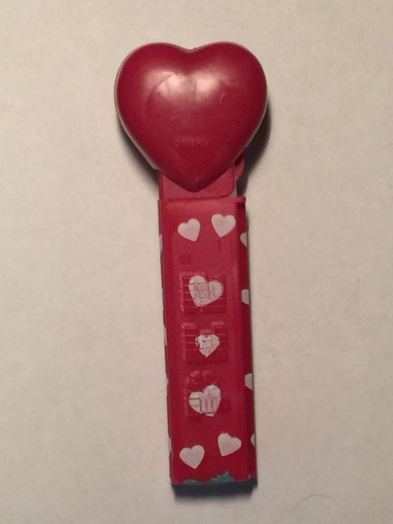 Dream - Holidays - Valentine’s Day pez collectible - Main Image 2