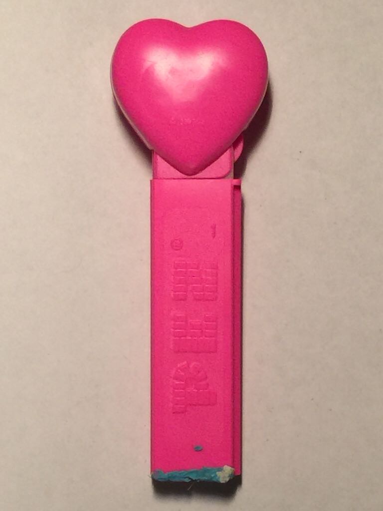 Valentine Day - Holidays - Valentine’s Day pez collectible - Main Image 2