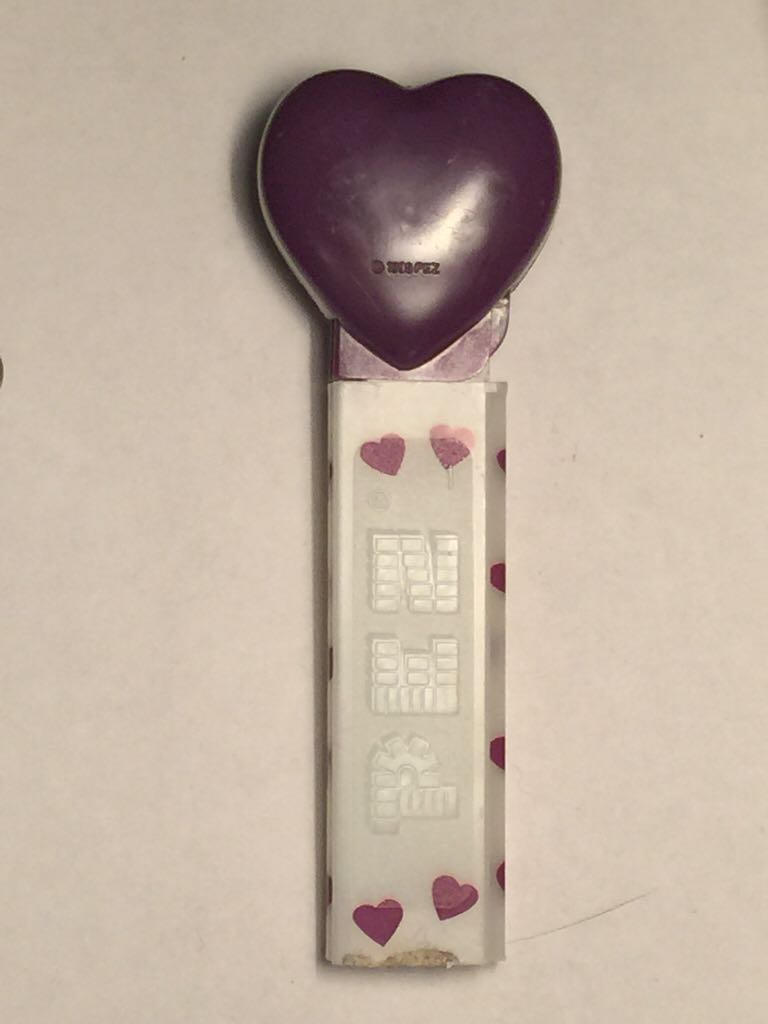 I Heart U - Holidays - Valentine’s Day pez collectible - Main Image 2