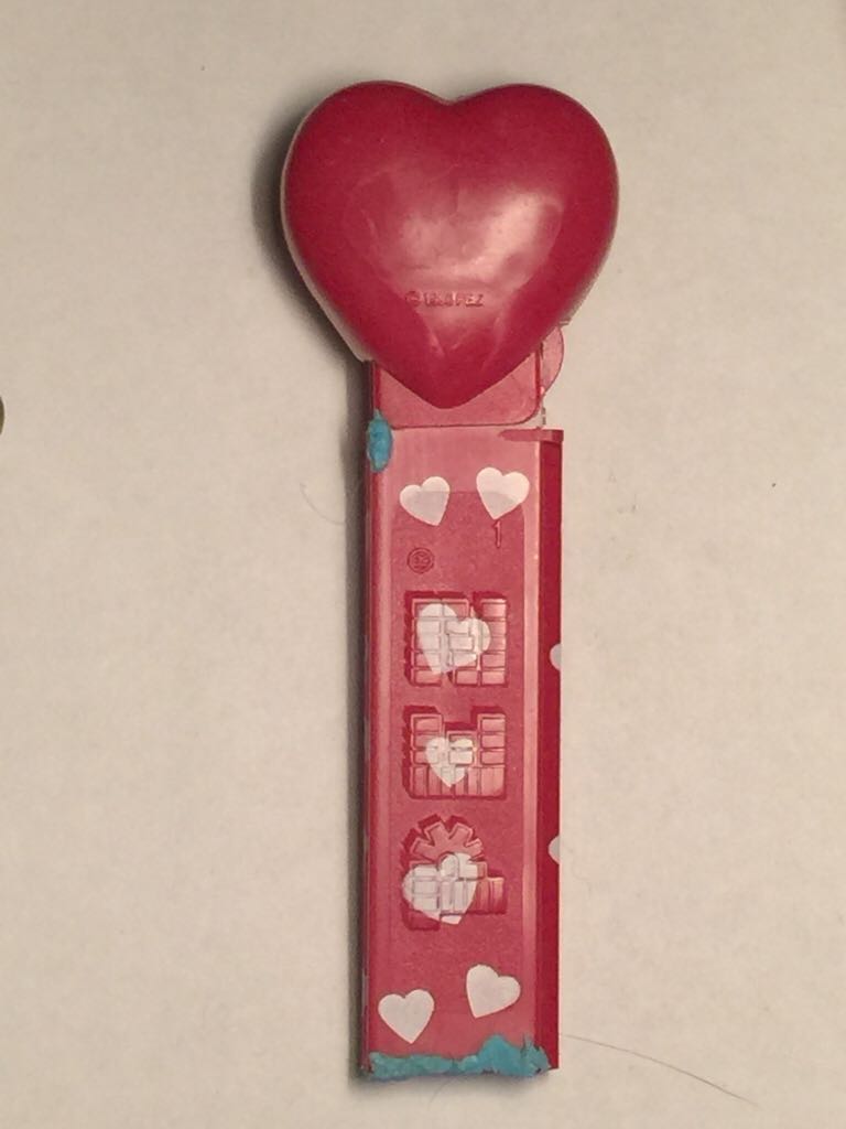 Heart - I❤️U - Red -  Valentine’s Day pez collectible - Main Image 2