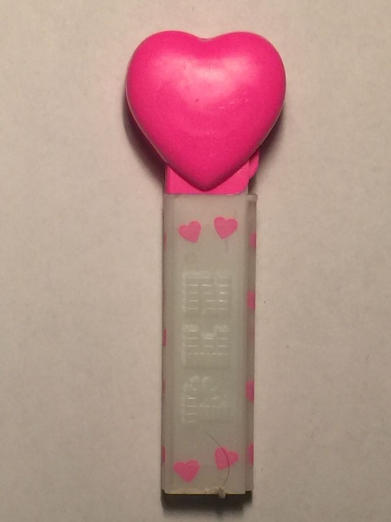 Smile - Holidays - Valentine’s Day pez collectible - Main Image 2