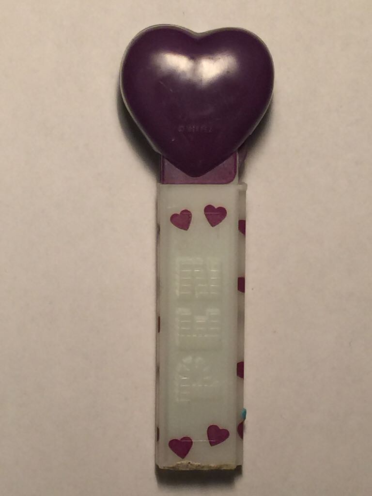 Smile - Holidays - Valentine’s Day pez collectible - Main Image 2