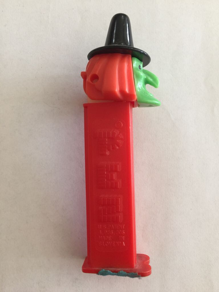 Halloween - Witch D - Holidays pez collectible - Main Image 2