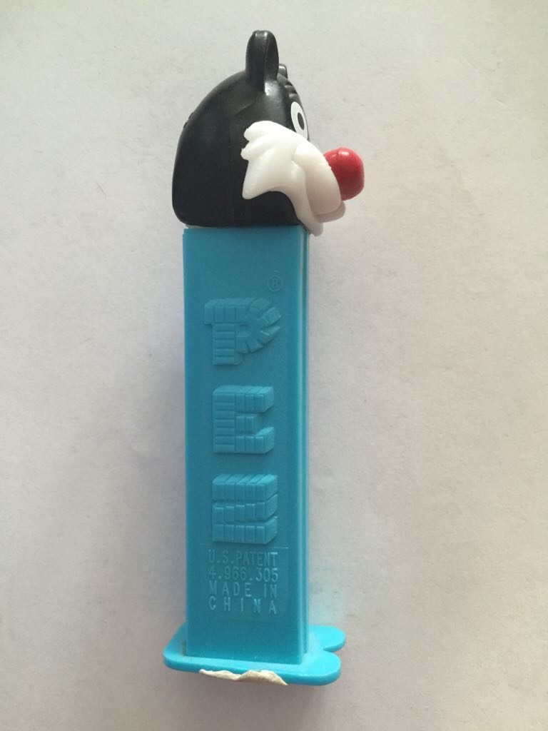 Sylvester The Cat - Looney Tunes pez collectible - Main Image 2