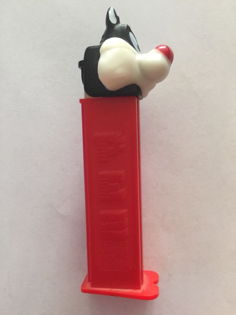 Sylvester The Cat - Looney Tunes pez collectible - Main Image 2
