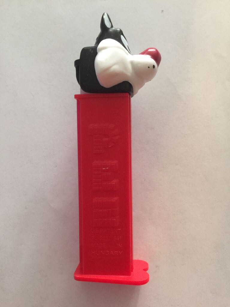 Sylvester The Cat - Looney Tunes pez collectible - Main Image 2