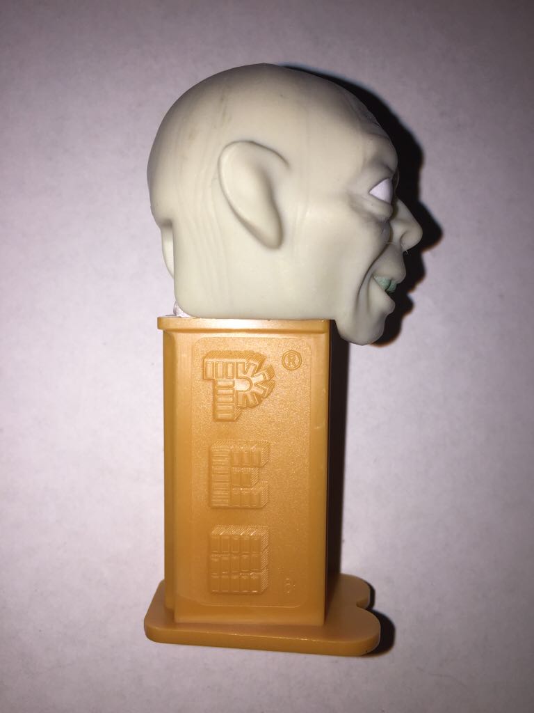 Gollum - Lord Of The Rings pez collectible - Main Image 2
